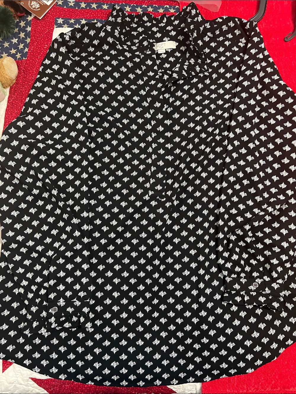 Loft Plus Size Black Button-Up Blouse with White Geometric Print